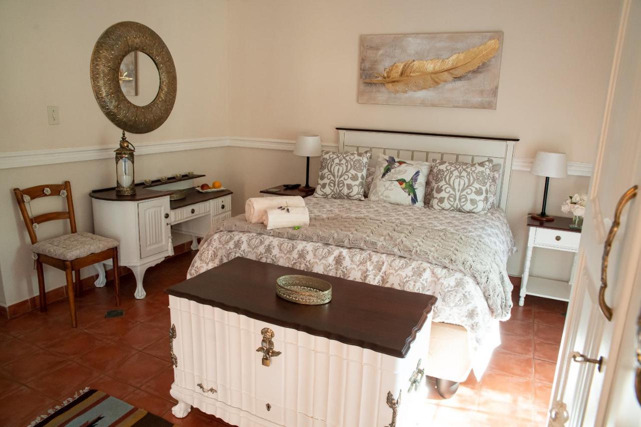 Roses And Pebbles B & B Guest House 克莱克斯多普 外观 照片