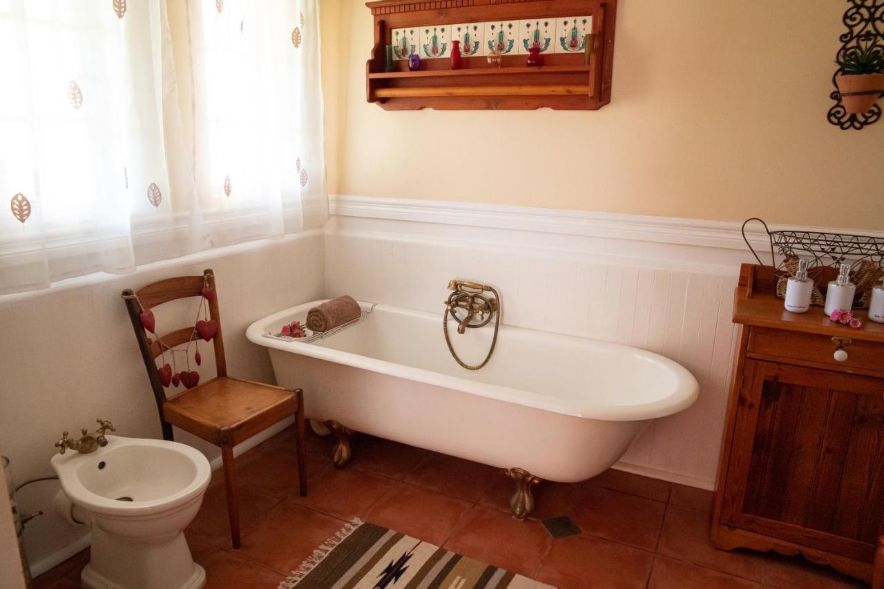 Roses And Pebbles B & B Guest House 克莱克斯多普 外观 照片